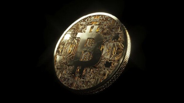 Dan Tapiero Predicts Major Gains for Bitcoin and Gold in 2024