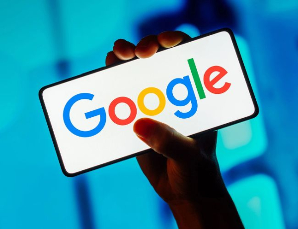 Searches for &lsquo;AI&rsquo; on Google smashes Bitcoin and crypto this year