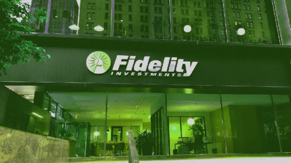 Fidelity joins race to file updated spot bitcoin ETF forms with SEC, sets fund's sponsor fee at a low 0.39%