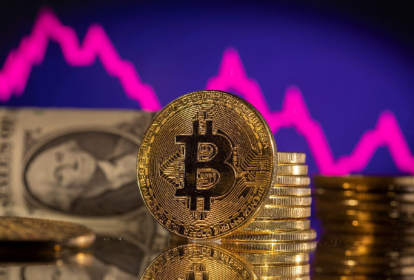 Bitcoin Dominance Surges Past 51% In Pre-Halving Phase, What's Next?