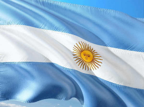 Bitcoin in the Heights: Airplane Tours Argentina&rsquo;s Coastline Giving Bitcoin as a Gift to Participants