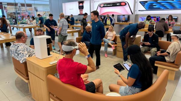 I Spent the Weekend With the Apple Vision Pro—My Face May Never Be the Same I Spent the Weekend With the Apple Vision Pro—My Face May Never Be the Same