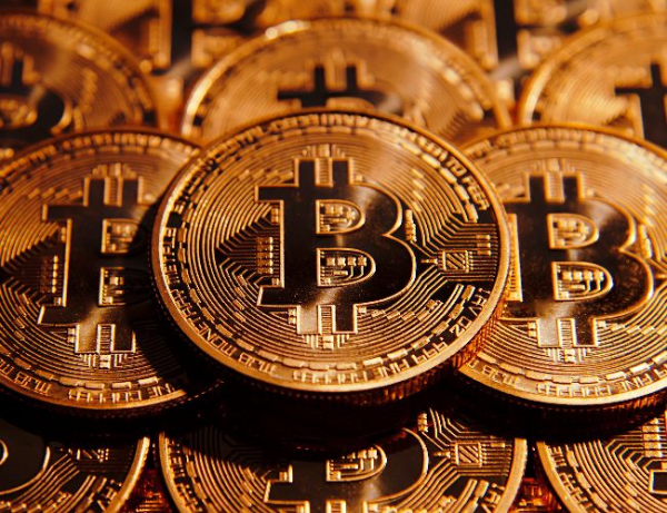 Bitcoin Slips Under $64,000: Here’s Where The Next Support Is Bitcoin Slips Under $64,000: Here’s Where The Next Support Is