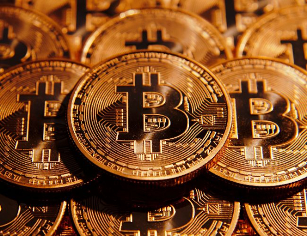 Crypto King Reclaims Throne: Bitcoin Soars To $71,000, How Much Higher Can It Go? Crypto King Reclaims Throne: Bitcoin Soars To $71,000, How Much Higher Can It Go?