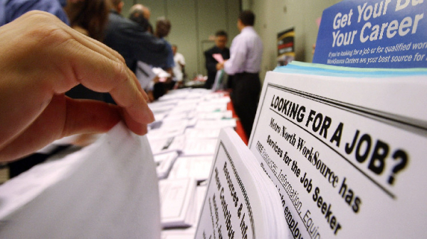 U.S. Added 206K Jobs in June, Topping Estimates for 190,000