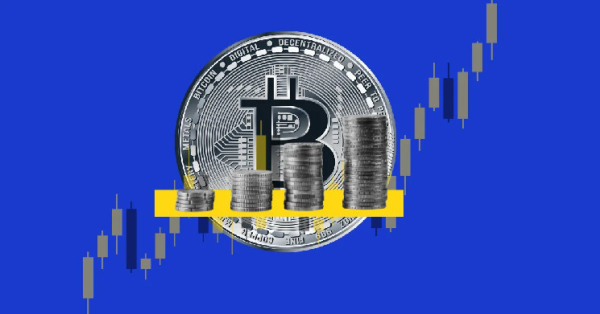 Is Bitcoin&rsquo;s Mysterious Candle the Key to Ending Its Downturn? Top Experts Weigh In!