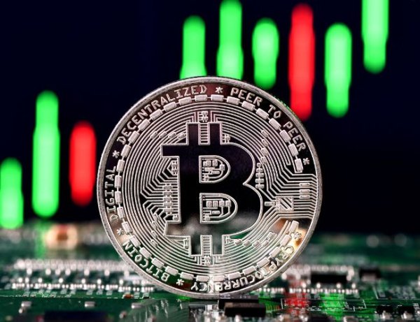 Bitcoin&rsquo;s August Candle Hints at Major Reversal&mdash;Are Bulls About to Take Over?