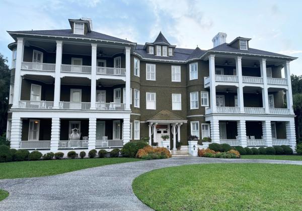 Why a Giant Inflatable Bitcoin Rat Now Stands at the Birthplace of the Fed