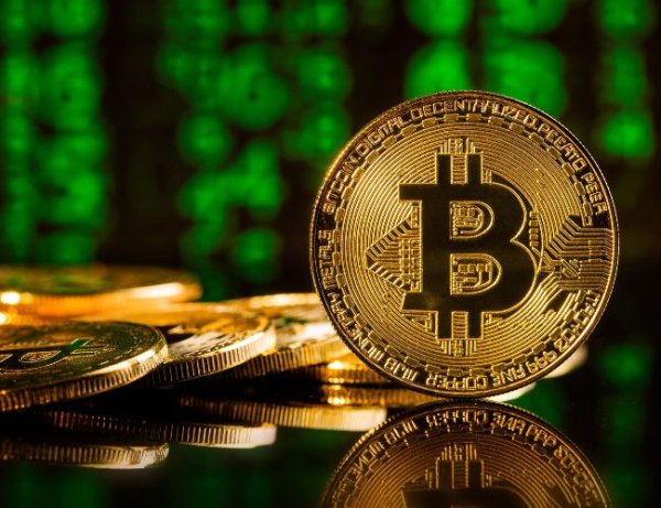 Bitcoin Price Forms Bullish Pennant On 3-Day Chart, $145,000 Target Swims Into View Bitcoin Price Forms Bullish Pennant On 3-Day Chart, $145,000 Target Swims Into View