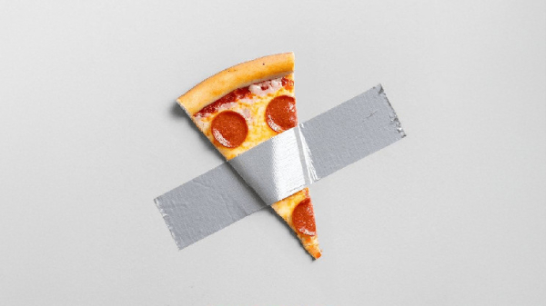 Canadian Pizza Giant Pokes Fun at Justin Sun’s ‘Banana Art’ Canadian Pizza Giant Pokes Fun at Justin Sun’s ‘Banana Art’