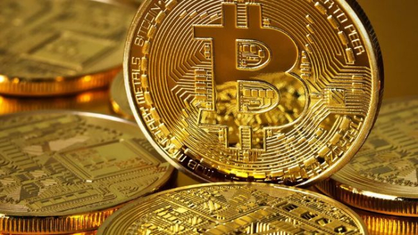 Bitcoin Faces Short-Term Uncertainty as Exchange Inflows Surge and Tether Liquidity Drops