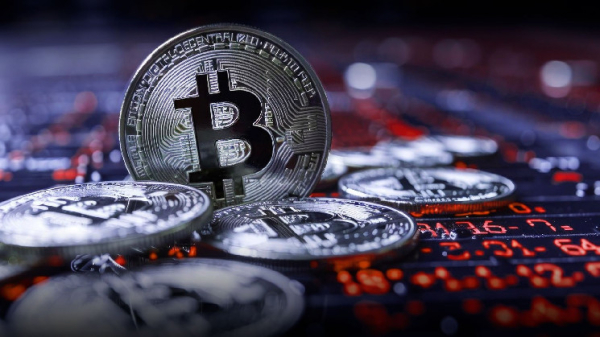 Bitcoin (BTC) Reclaims $98K, But There's Worrying Sign Bitcoin (BTC) Reclaims $98K, But There's Worrying Sign