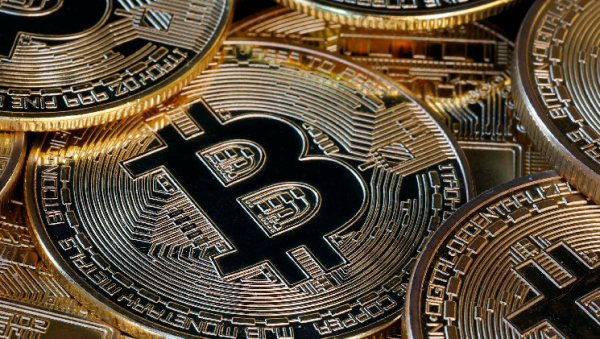 Bitcoin Recovers Above $100,000 After This Weekend’s Sharp Drop Bitcoin Recovers Above $100,000 After This Weekend’s Sharp Drop