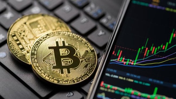 Bitcoin Slips Under 200-Day Moving Average – Will The Downtrend Continue? Bitcoin Slips Under 200-Day Moving Average – Will The Downtrend Continue?