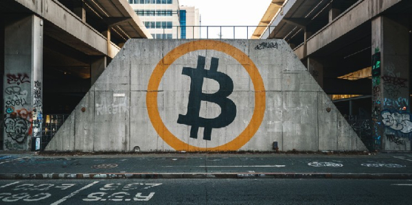 Bitcoin Strengthens Against ‘Magnificent 7’ Stocks as Wall Street Quakes Bitcoin Strengthens Against ‘Magnificent 7’ Stocks as Wall Street Quakes
