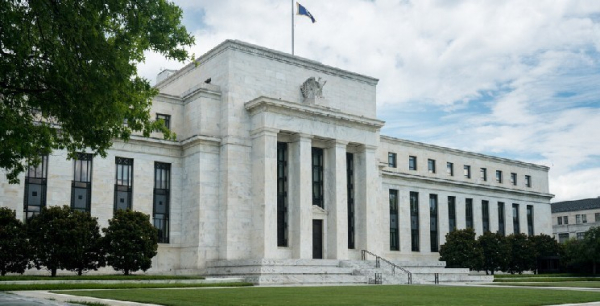 Bitcoin Shrugs Off Growing Rate Cut Hopes as Stocks Climb Bitcoin Shrugs Off Growing Rate Cut Hopes as Stocks Climb