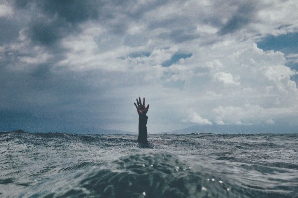 Bitcoin Longs Could See Wave of Liquidation Between $73.8K-$74.4K as 'Treasury Basis Trade' Unwinds