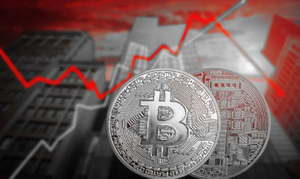 Bitcoin&rsquo;s Resilience Tested as Tariffs and Macroeconomic Pressure Drive Market Volatility