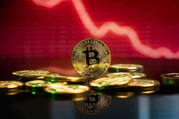 US economist warns Bitcoin to spearhead the 2025 crash