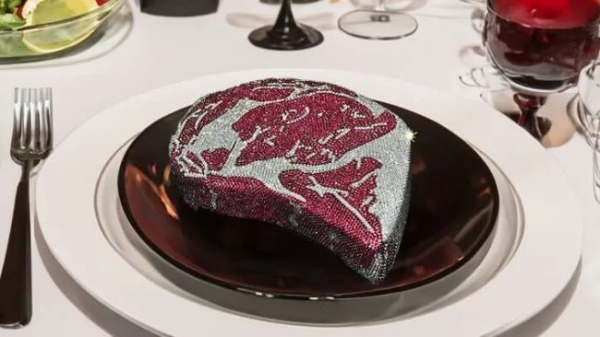 Sculpting Scarcity: Artist Maxfield Mellenbruch Brings Rare Steak Worth Millions To Bitcoin 2025 Sculpting Scarcity: Artist Maxfield Mellenbruch Brings Rare Steak Worth Millions To Bitcoin 2025