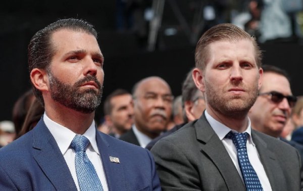 Donald Trump&rsquo;s Son and Binance Founder CZ Posts About BTC as Bitcoin Price Dips Below $118,000